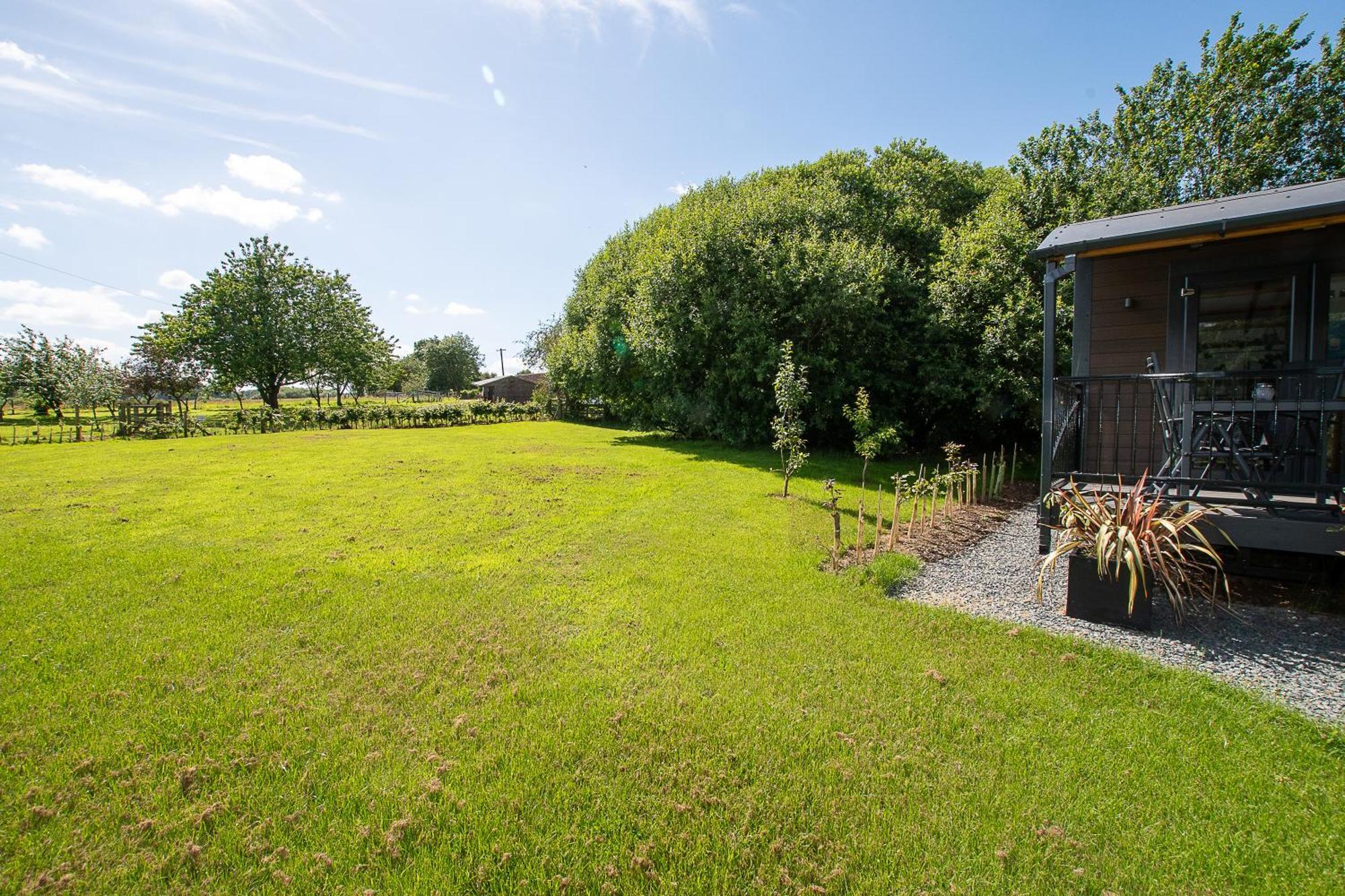 Peppercorn Pod At Beck House Glamping Hotell Salmonby Eksteriør bilde